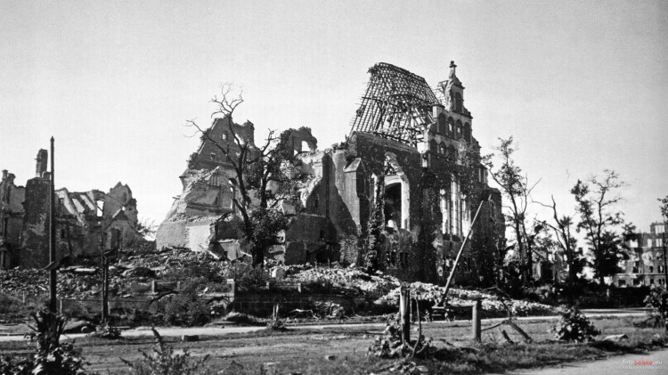 Niemcy zburzyli kościół, Gierek otworzył Dolmed, fotopolska.eu