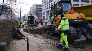 Wrocław: Wielka dziura na Braniborskiej! Ulica zamknięta po awarii [ZOBACZ ZDJĘCIA]