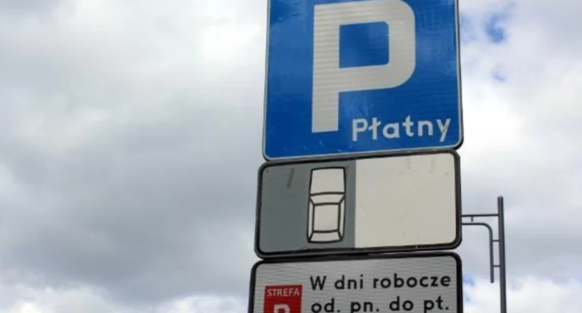 Wrocław: Kolejne miejsca parkingowe będą płatne. Zmiany od poniedziałku