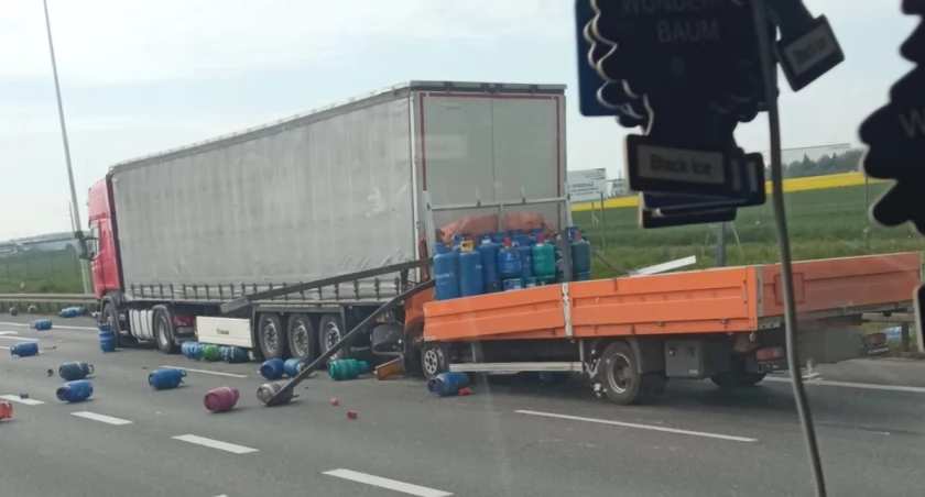 Wypadek na Autostradowej Obwodnicy Wrocławia, fot. Remigiusz 