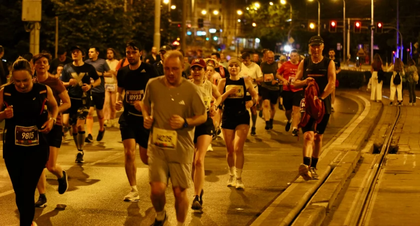 11. Nocny Półmaraton Wrocław ukończyło 12855 uczestników / fot. Jakub Jurek