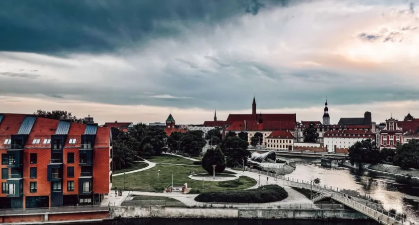 Burza we Wrocławiu może się pojawić około godz. 22 / fot. Jakub Bieniek