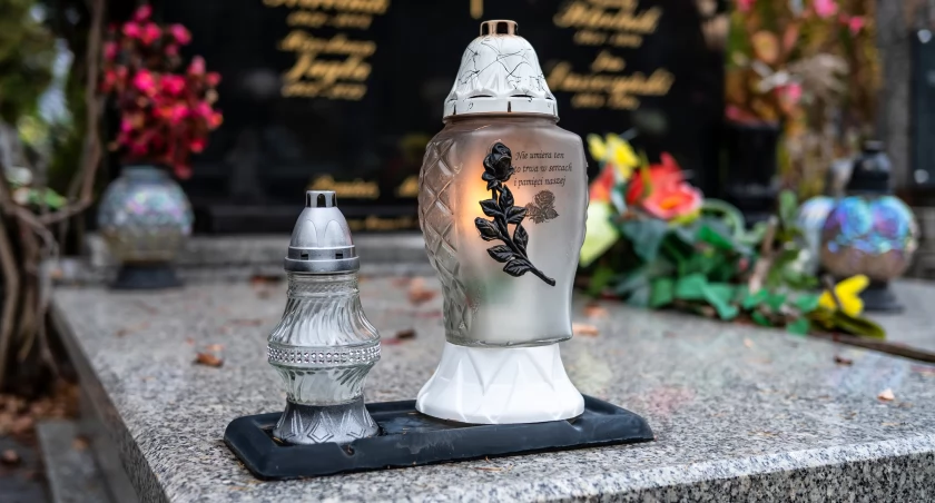 Zmarli we Wrocławiu - pogrzeby zaplanowane na 24.07.2025 - nekrologi / fot. AdobeStock.com
