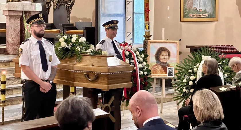 Pogrzeb Urszuli Kozioł na cmentarzu przy ul. Bujwida we Wrocławiu / fot. Jakub Jurek