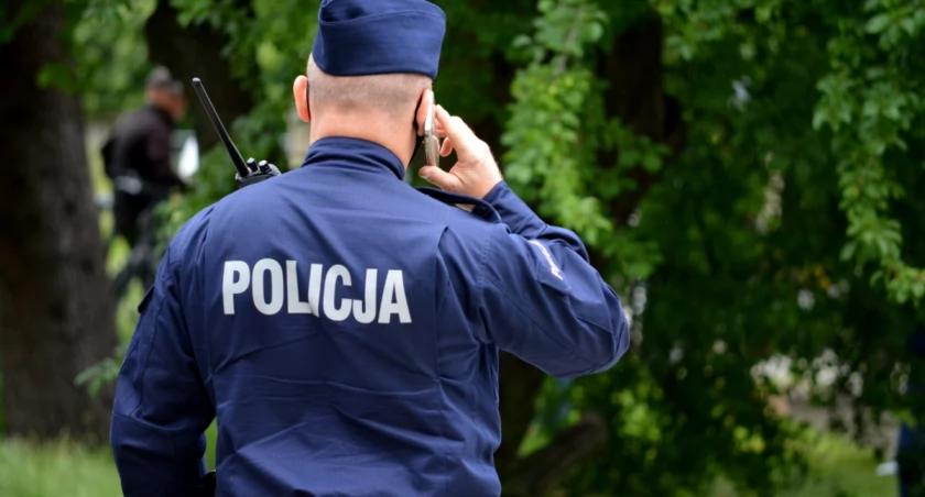 Od mieszkanki Mirska oszuści wyłudzili 90 tys. zł / fot. shutterstock