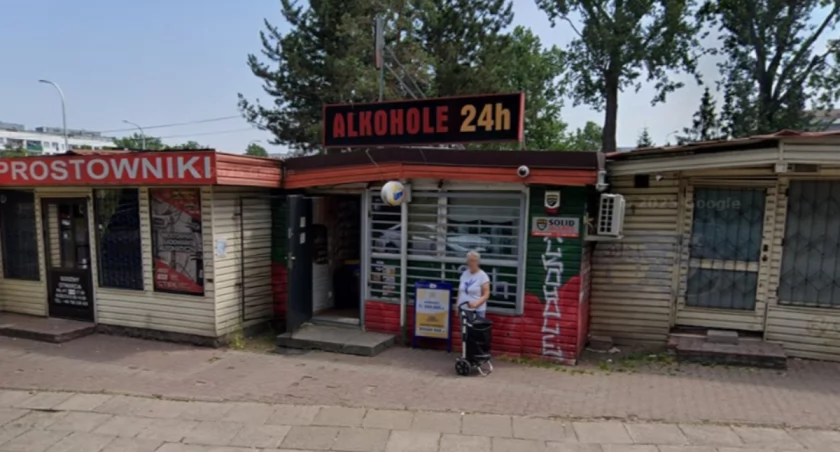Wygrana w Lotto padła w kolekturze mieszczącej się w niepozornym sklepie z alkoholem przy Orzechowej we Wrocławiu / fot. Google Street View