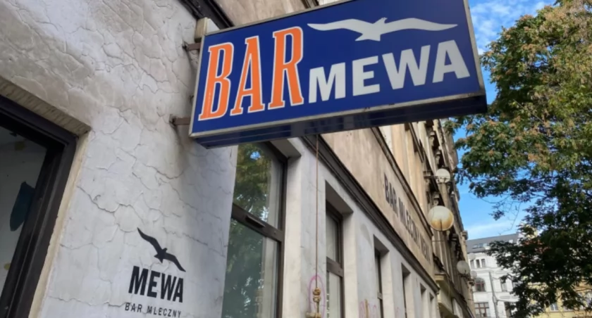 Bar mleczny Mewa przy ul. Bolesława Drobnera 4 we Wrocławiu