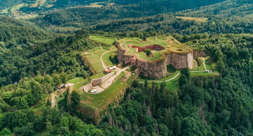 Twierdza Srebrna Góra | fot. szlakpodziemi.pl