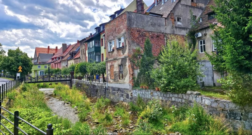 Kowary leżą u stóp Karkonoszy i mają do zaoferowania mnóstwo atrakcji | fot. Jerzy Myrna