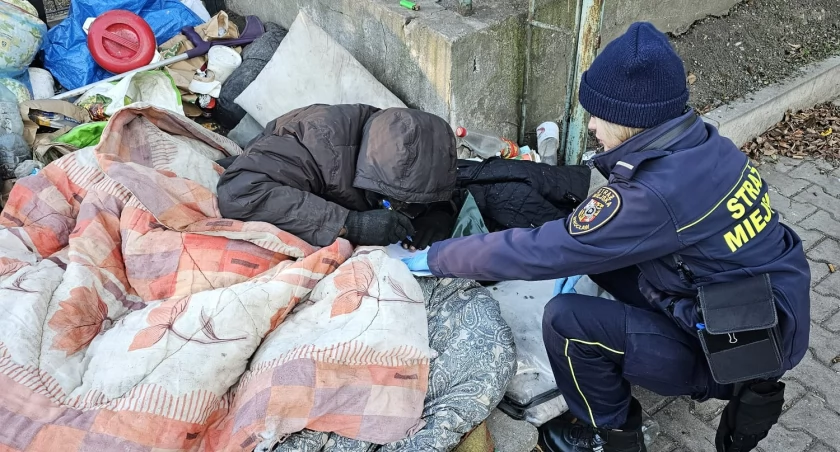 fot. Biuro Prasowe UM Wrocław. Przez ostatnie 24 godziny Straż Miejska podjęła interwencje wobec 21 wychłodzonych osób na terenie Wrocławia.