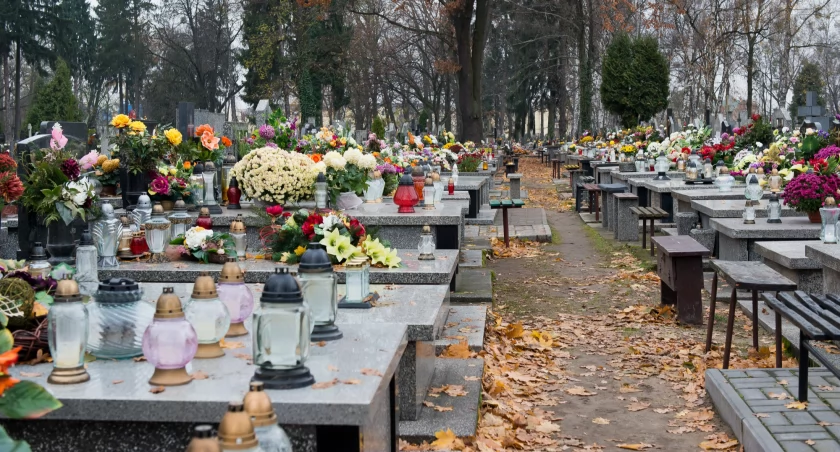 Zmarli we Wrocławiu - pogrzeby zaplanowane na 20.01.2026 – nekrologi / fot. Deposit Photos