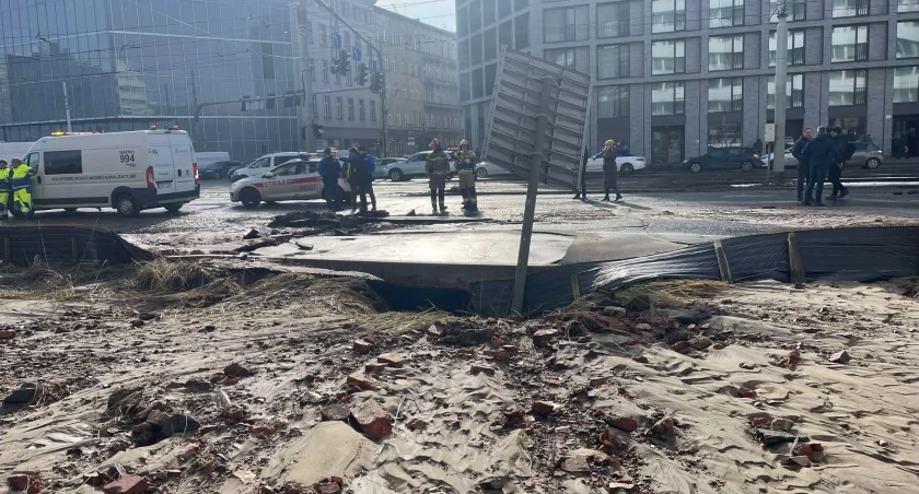 Awaria wodociągowa na Traugutta / fot. Kinga Mierzwiak