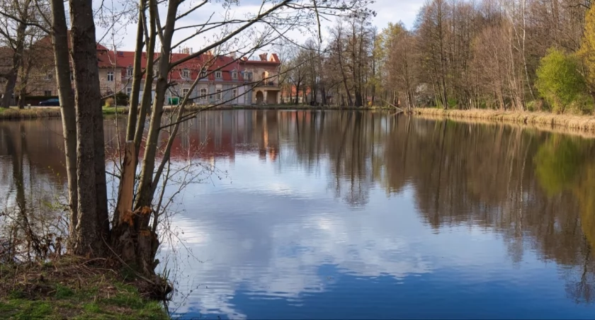 Dolny Śląsk: pałac jak z Wersalu, 21 hektarów parku i zero tłumów — godzinę od Wrocławia, wciąż nieodkryty fot. Jarek Wojciechowski