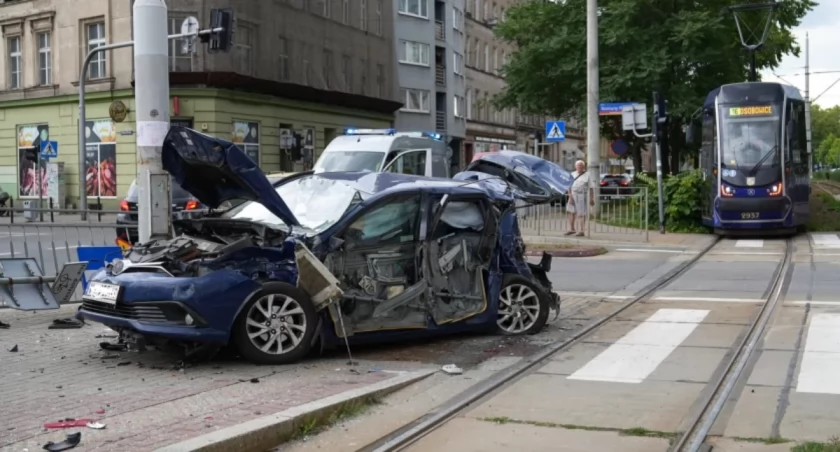 Zderzenie samochodu z tramwajem / fot. UM Wrocław