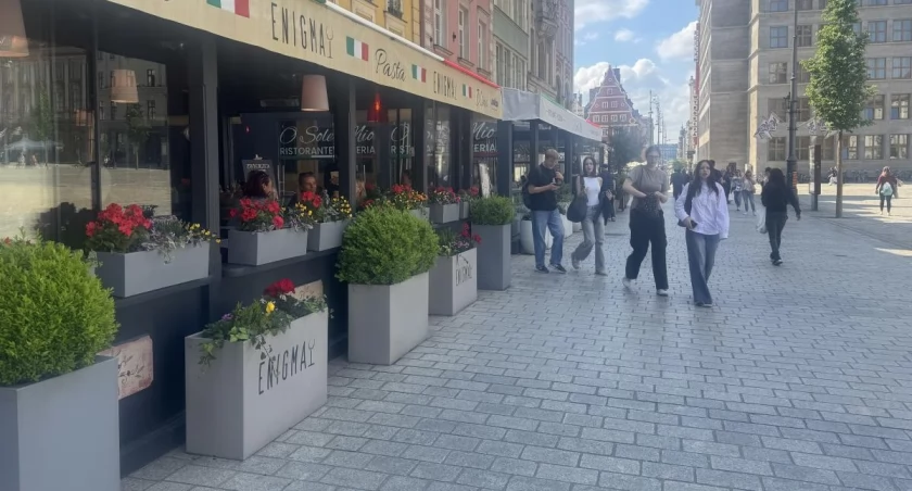fot. Jakub Jurek / zdjęcie ilustracyjne - ogródki na wrocławskim Rynku