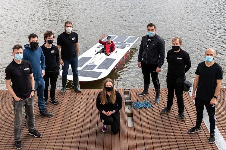 fot. fot. materiały zespołu PWr Solar Boat Team