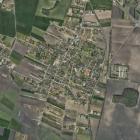 Morawieccy zainwestowali też w działkę rolną o powierzchni 1,1372 ha w Żernikach...