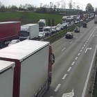 Gigantyczny korek do Wrocławia. Autostrada A4 stoi  Autor: traxelektronik