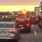 Cysterna wbiła się w bariery. Utrudnienia na autostradzie do Wrocławia  Autor:...