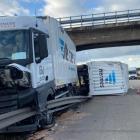 Autostrada A4 zablokowana po wypadku ciężarówki  Autor: Ochotnicza Straż Pożarna Krzyżowa