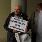 Działacze klubu Gazety Polskiej protestowali przeciwko nadawaniu ulicom nazw na cześć...
