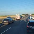 Autostrada jest zablokowana, a kierowcy utworzyli wzorcowy korytarz życia  Autor:...