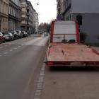 Kłopotliwy fragment ulicy. Deweloper odjechał, Orange ma posprzątać?  Autor: Czytelnik