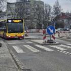 Zrobili wysepkę na Maślickiej, a autobusy ledwo się mieszczą  Autor: Kinga Mierzwiak