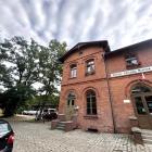  Istniejący parking przy stacji na Praczach przejdzie też remont 

 fot. Wrocławskie...