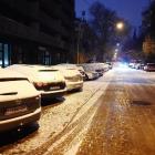 Odśnieżanie auta przy odpalonym silniku - 300 zł  Autor: k