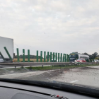 Dachowanie na A4 pod Wrocławiem. Bus przeleciał na przeciwną jezdnię. Są ranni  Autor:...