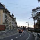 Czy wyłączenie sygnalizacji świetlnej usprawni ruch w tym miejscu?  Autor: Bartosz...