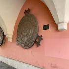  Tunel na bolesławieckim rynku, w kt&oacute;rym umieszczono, m.in. godło piastowskie |...