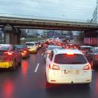 Wrocław: Wypadek na ul. Legnickiej. Auto ścięło latarnię  Autor: Czytelnik