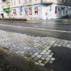 Ul. Pomorska od lat jest jedną z najbardziej dziurawych dróg we Wrocławiu. Teraz ma się...
