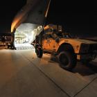 Tak wygląda samolot C-17 Globemaster  Autor: U.S. Air Force James M. Bowman/Wikimedia...
