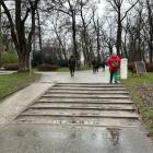 Skwer koło stacji Wrocław Mikołajów  Autor: Jakub Jurek