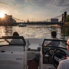 wroclaw-wodniacy-most-grunwaldzki-motorowka-kierownica-patent-motorowodny-statek-odra-r...
