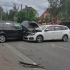 Czołówka na Strachocińskiej. Po wypadku troje dzieci trafiło do szpitala  Autor: Czytelnik