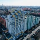 Wieżowiec Drzewieckiego 24 ma 63,9 metrów wysokości, 18 pięter, został wybudowany w...