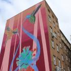 Nowy mural we Wrocławiu: „Kolibry wiążące wirusa”  Autor: Jakub Jurek