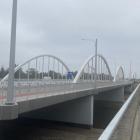 Drogowcy musieli zrywać z mostów nowy beton