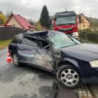 Ciężarówka wbiła się w audi. Groźny wypadek na trasie do Jeleniej Góry  Autor: OSP...