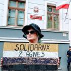 W sobotę odbyła się pikieta wsparcia dla ofiary gwałtu, do którego miało dojść na...