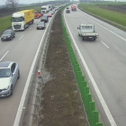 Kilkudziesięciokilometrowe korki na A4. Urwane koło i ruch przedświąteczny  Autor:...