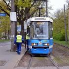 Absurd w MPK Wrocław. Tramwajem lub autobusem może jechać tylko jeden wózek  Autor:...
