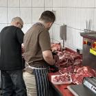  Sklep oferuje m.in. wołowinę i jagnięcinę pochodzącą z uboju halal.&nbsp;Ub&oacute;j...