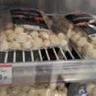 Pierożki pielmieni - jeden z najczęściej kupowanych produktów w ukraińskich sklepach....