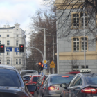 Taksówka (aplikacje).
We Wrocławiu dominują trzy aplikacje, mianowicie Uber, Free Now...