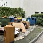 Bałagan niedaleko Liceum Ogólnokształcące nr IV od strony ulicy Brzeskiej  Autor: AP